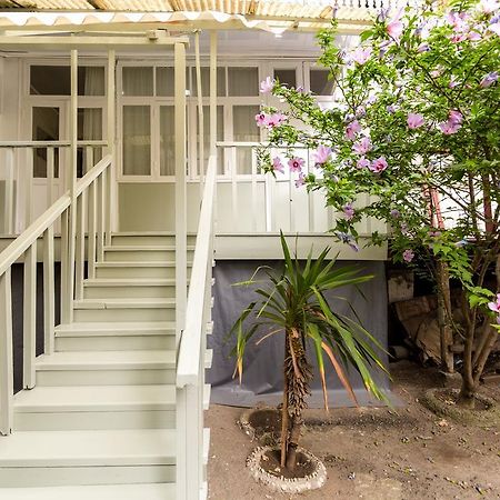 Apartment In Cozy Little Yard Tbilissi Extérieur photo